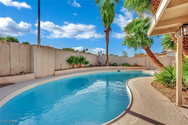 4637 Balfour Drive, Las Vegas, NV 89121