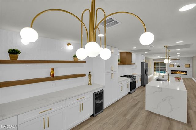 4637 Balfour Drive, Las Vegas, NV 89121