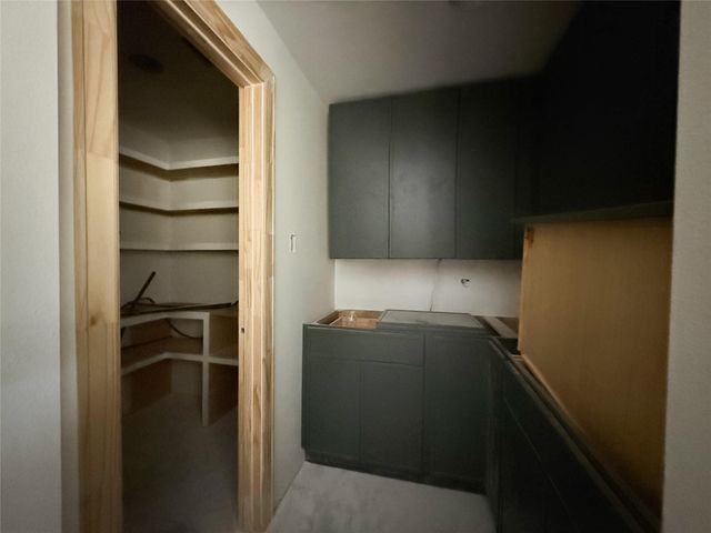 10519 Brinwood Drive, Houston, TX 77043