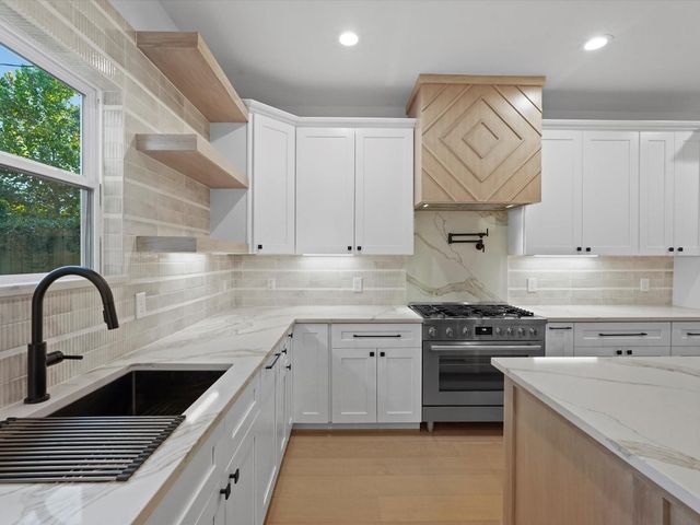 10519 Brinwood Drive, Houston, TX 77043