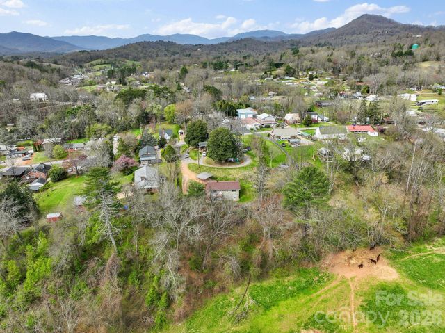 103 Bidwell Street, Franklin, NC 28734