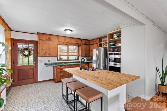 103 Bidwell Street, Franklin, NC 28734