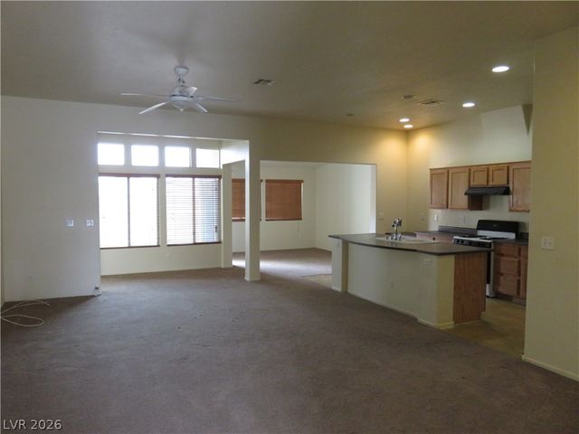 3358 Glacial Lake Street, Las Vegas, NV 89122