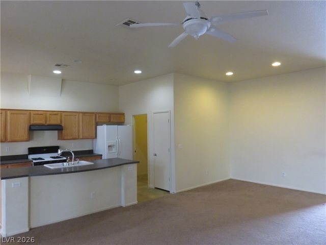 3358 Glacial Lake Street, Las Vegas, NV 89122