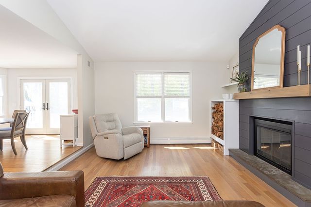 10 Split Creek Court, Cranston, RI 02921