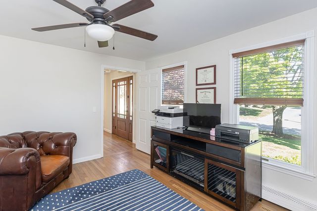 10 Split Creek Court, Cranston, RI 02921