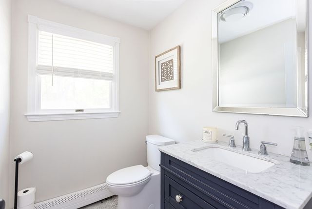 10 Split Creek Court, Cranston, RI 02921