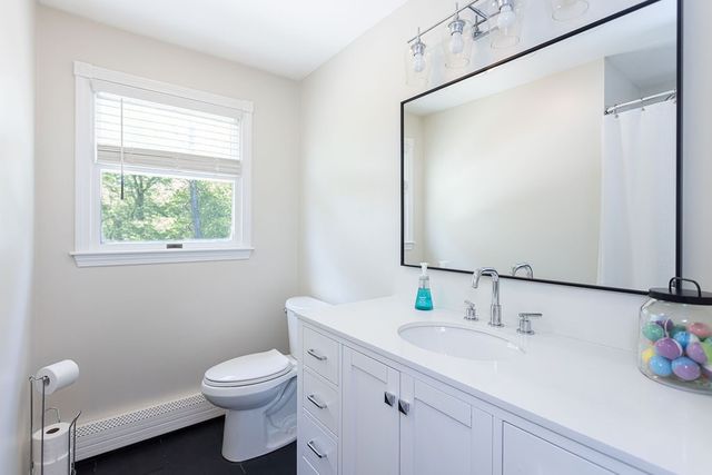 10 Split Creek Court, Cranston, RI 02921