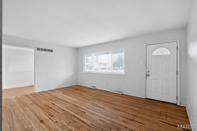 10425 Gardo Court, St Louis, MO 63137