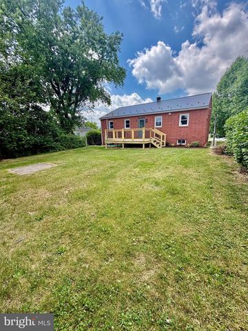 501 HAMILTON AVE, Chambersburg, PA 17202