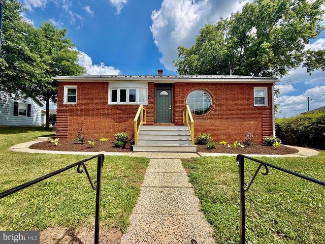 501 HAMILTON AVE, Chambersburg, PA 17202