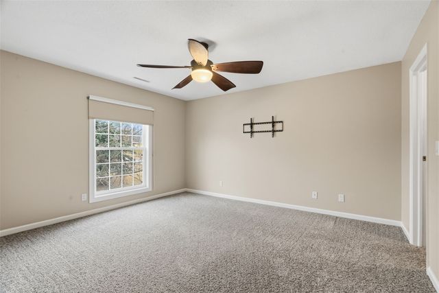 3801 Lexington Drive NE D, Cedar Rapids, IA 52404