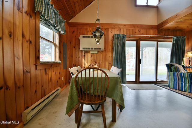 103 Wendell Avenue, Broadalbin, NY 12025