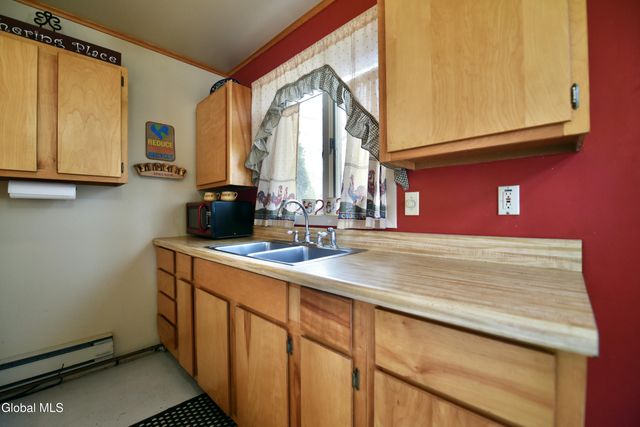 103 Wendell Avenue, Broadalbin, NY 12025