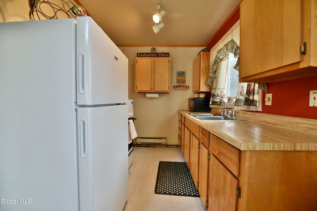 103 Wendell Avenue, Broadalbin, NY 12025