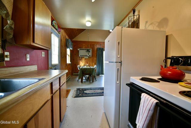 103 Wendell Avenue, Broadalbin, NY 12025