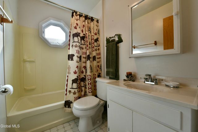 103 Wendell Avenue, Broadalbin, NY 12025