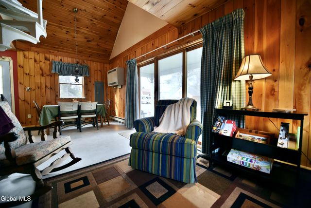 103 Wendell Avenue, Broadalbin, NY 12025