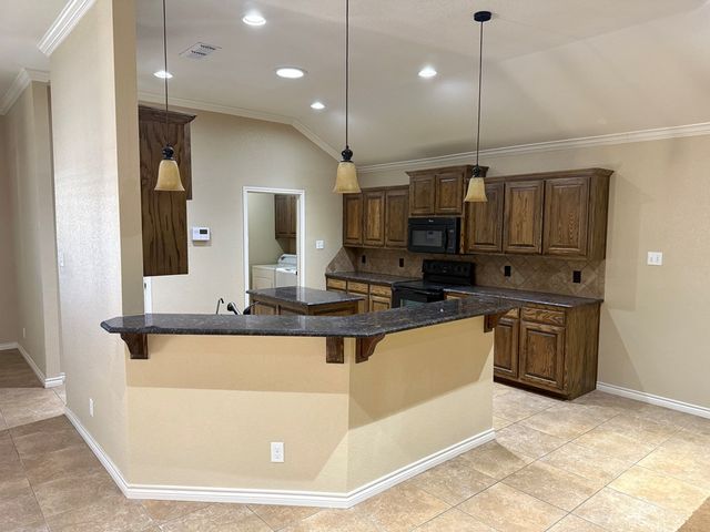 28 Vista Crest Court, Odessa, TX 79762