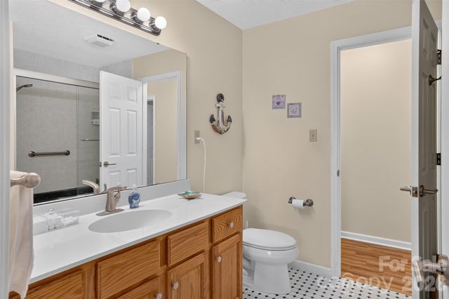 227 Sean Way, Hendersonville, NC 28792