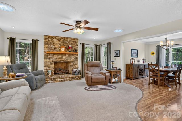 227 Sean Way, Hendersonville, NC 28792