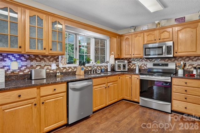 227 Sean Way, Hendersonville, NC 28792