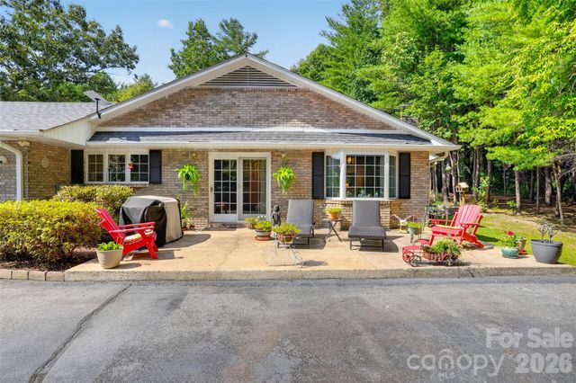 227 Sean Way, Hendersonville, NC 28792