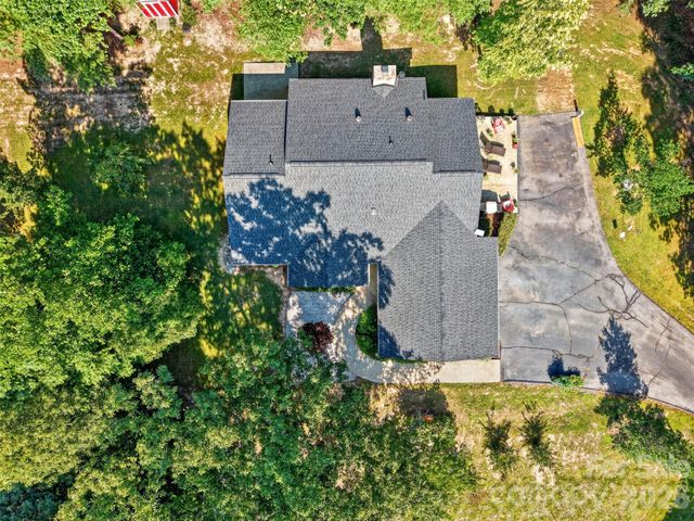227 Sean Way, Hendersonville, NC 28792