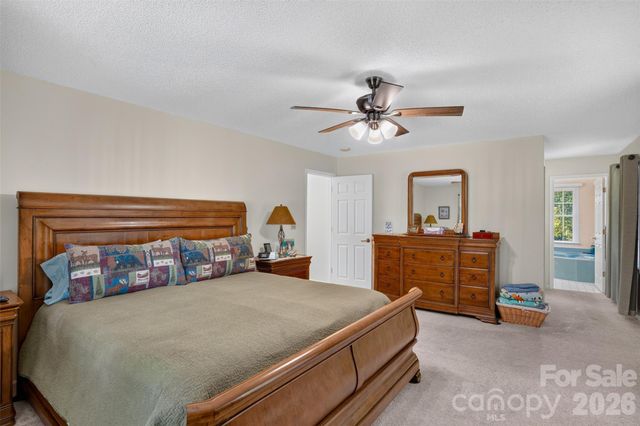 227 Sean Way, Hendersonville, NC 28792