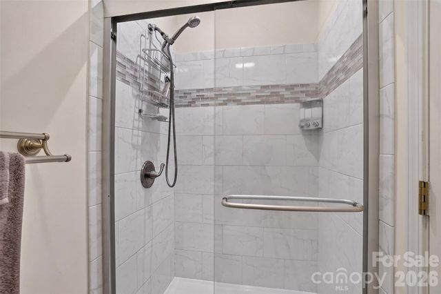 227 Sean Way, Hendersonville, NC 28792