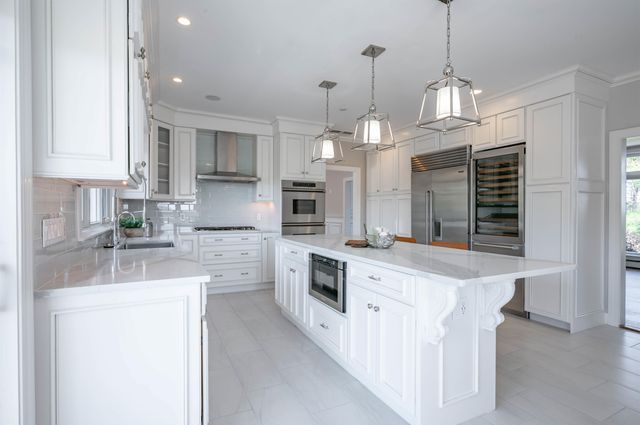 51 Depot Road, Hampton Falls, NH 03844