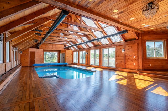 51 Depot Road, Hampton Falls, NH 03844