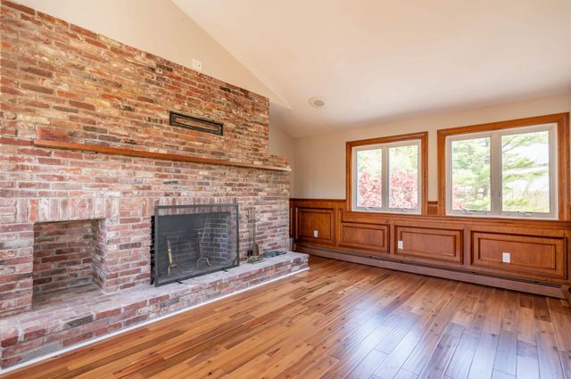 51 Depot Road, Hampton Falls, NH 03844