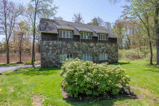 51 Depot Road, Hampton Falls, NH 03844