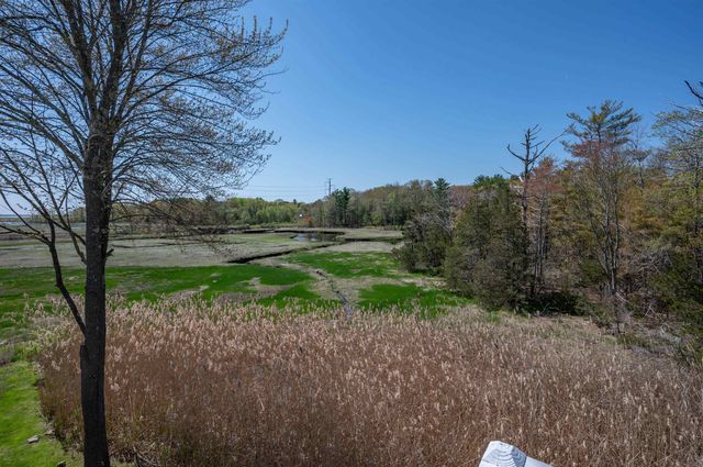 51 Depot Road, Hampton Falls, NH 03844