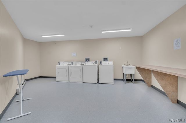 2250 N French Road, Amherst, NY 14068