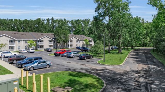 2250 N French Road, Amherst, NY 14068