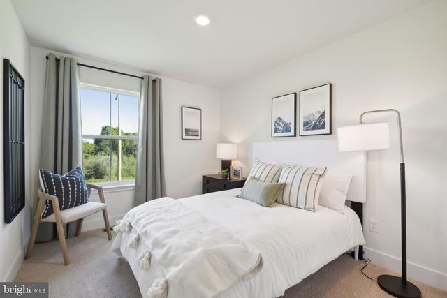 106 POMO LN, Winchester, VA 22602