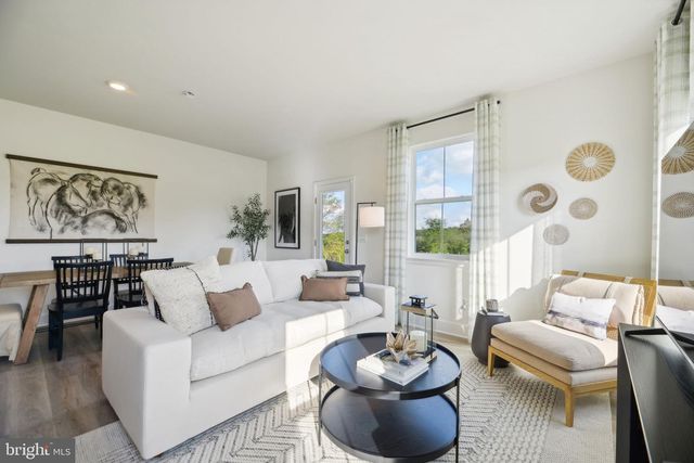 106 POMO LN, Winchester, VA 22602