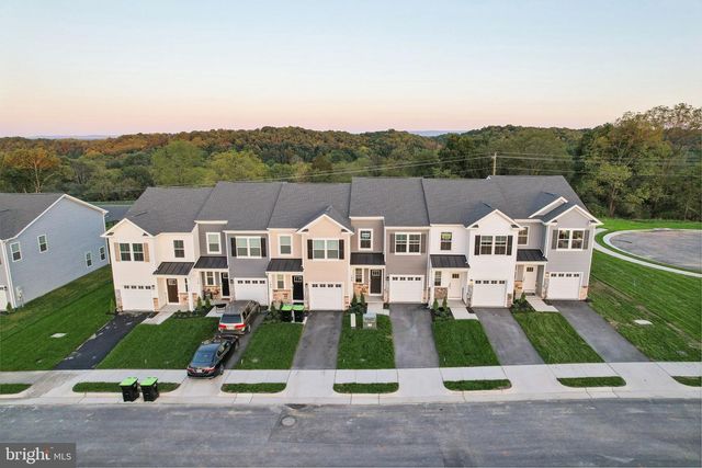 106 POMO LN, Winchester, VA 22602