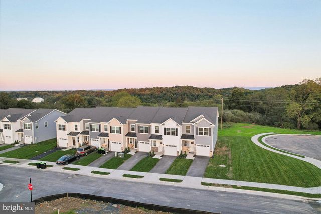 106 POMO LN, Winchester, VA 22602