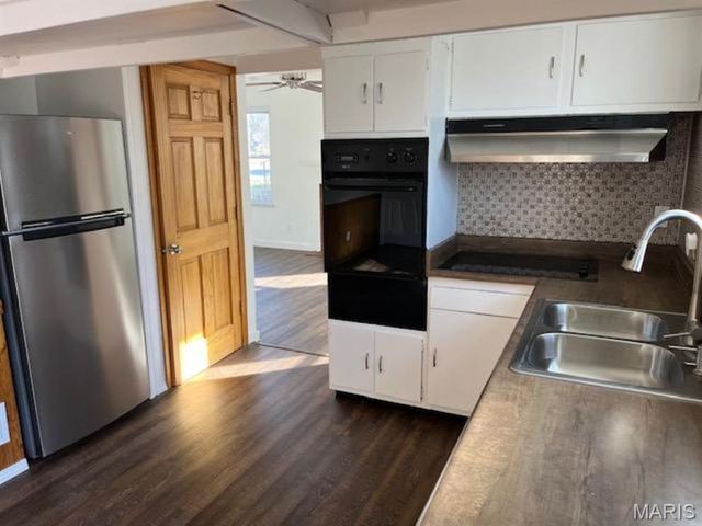 369 Hand Drive, Godfrey, IL 62035