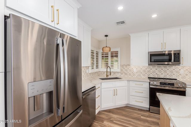 10318 E MICHIGAN Avenue, Sun Lakes, AZ 85248