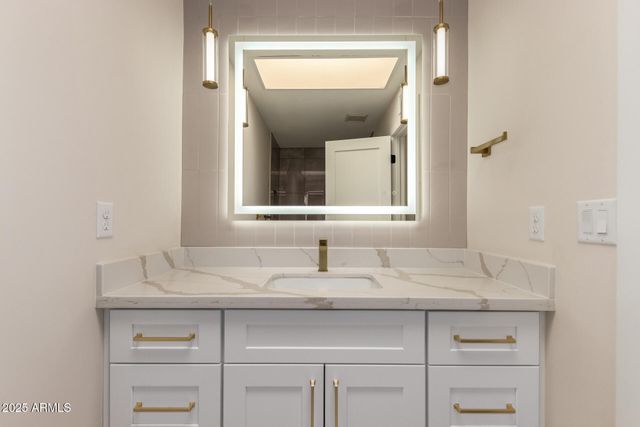 10318 E MICHIGAN Avenue, Sun Lakes, AZ 85248