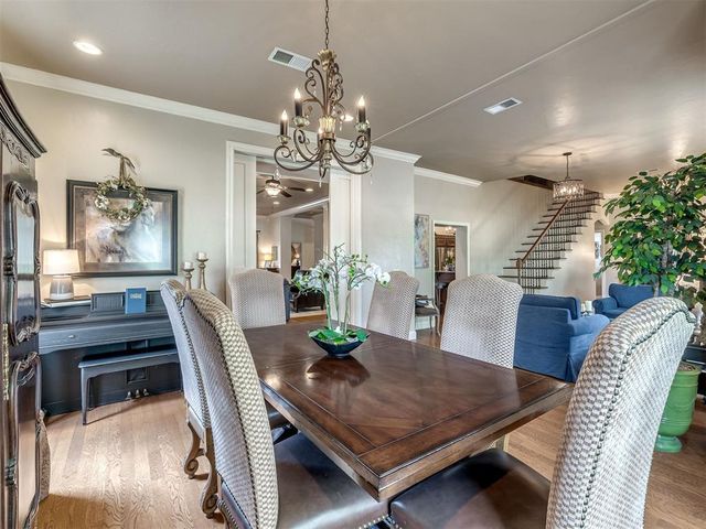 1228 Marlboro Lane, Nichols Hills, OK 73116
