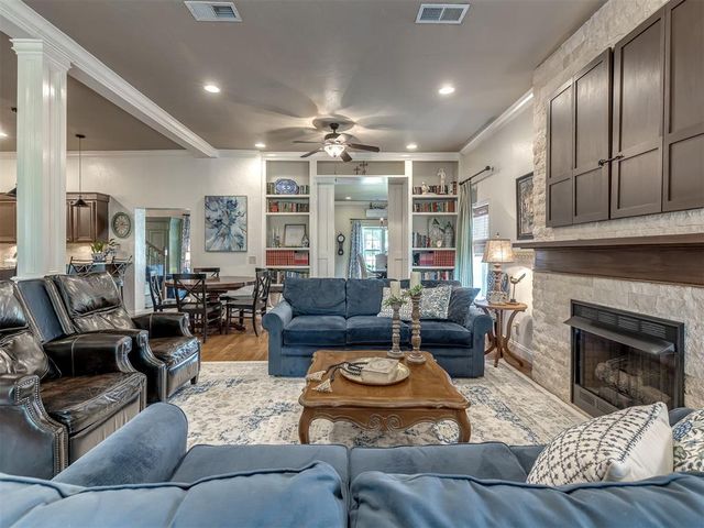 1228 Marlboro Lane, Nichols Hills, OK 73116