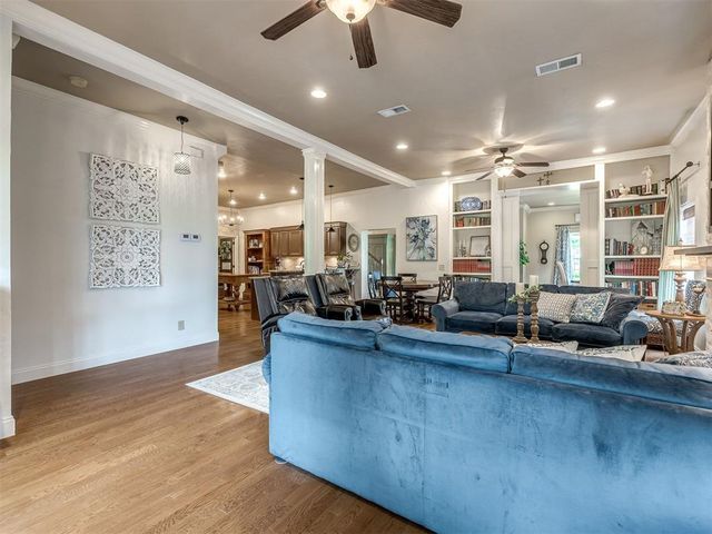 1228 Marlboro Lane, Nichols Hills, OK 73116