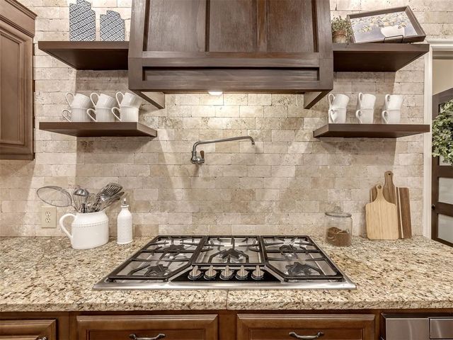 1228 Marlboro Lane, Nichols Hills, OK 73116