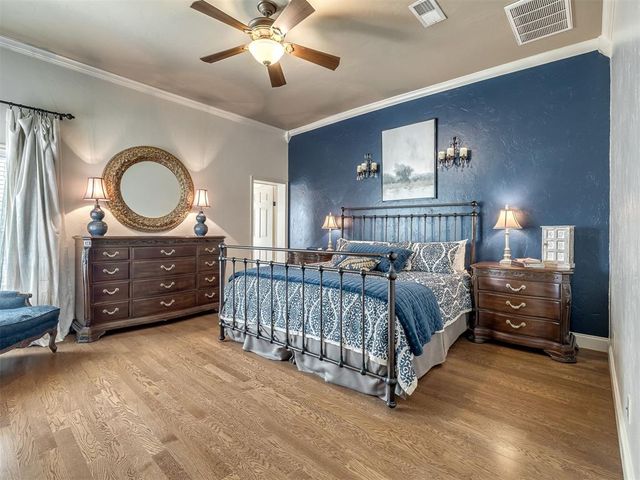 1228 Marlboro Lane, Nichols Hills, OK 73116