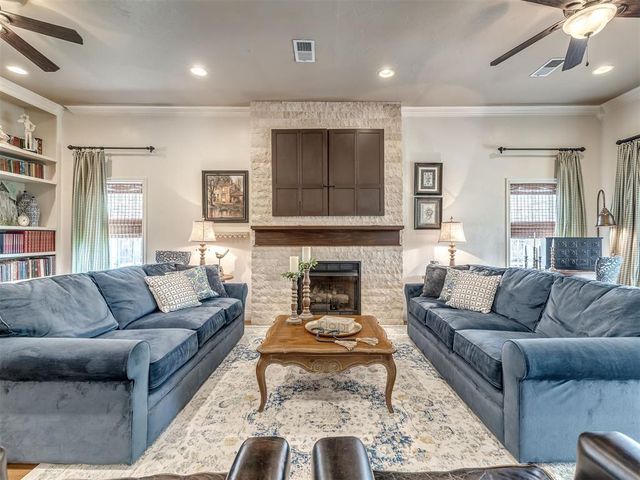 1228 Marlboro Lane, Nichols Hills, OK 73116